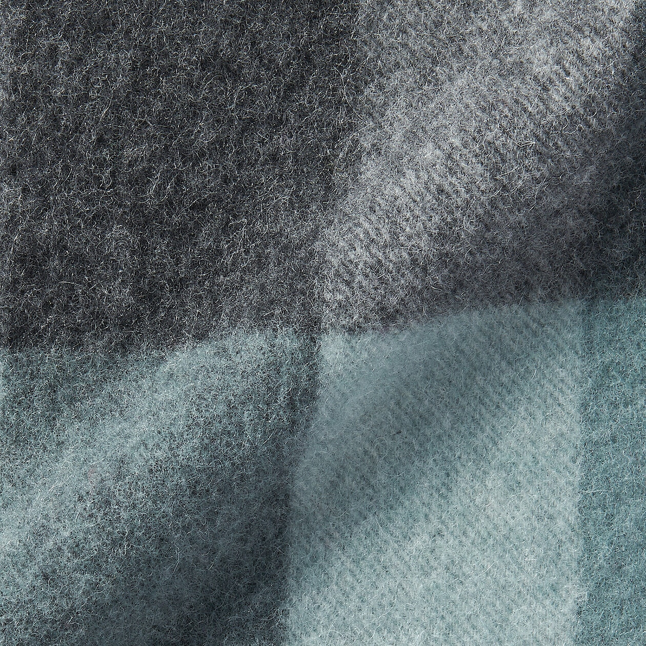 Szal wełniany w kratę szary