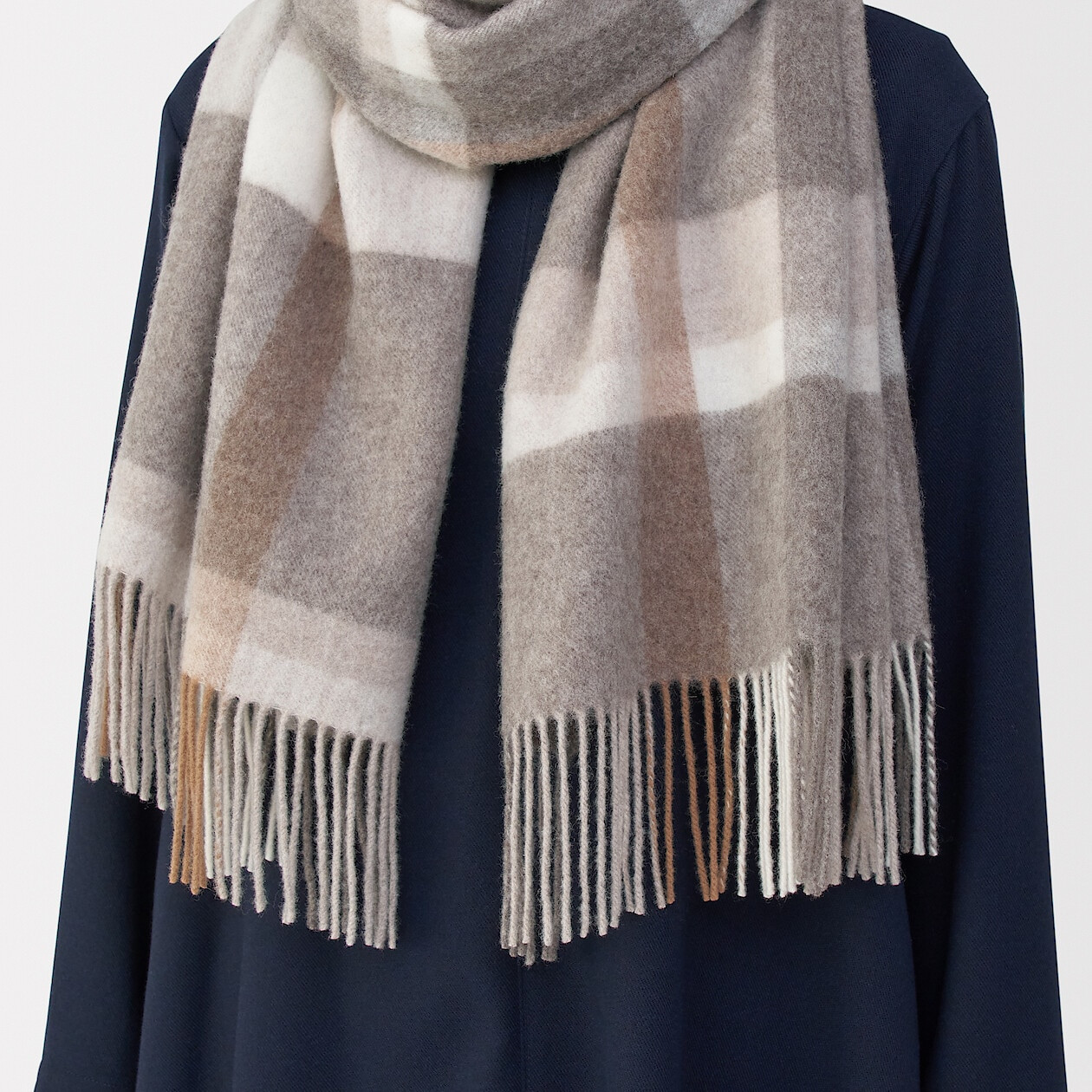 Szal wełniany w kratę brązowy