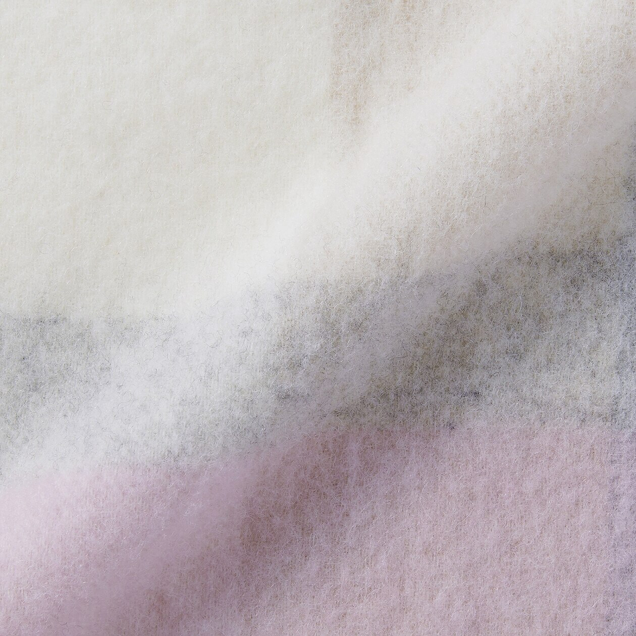 Szal wełniany w kratę kremowy