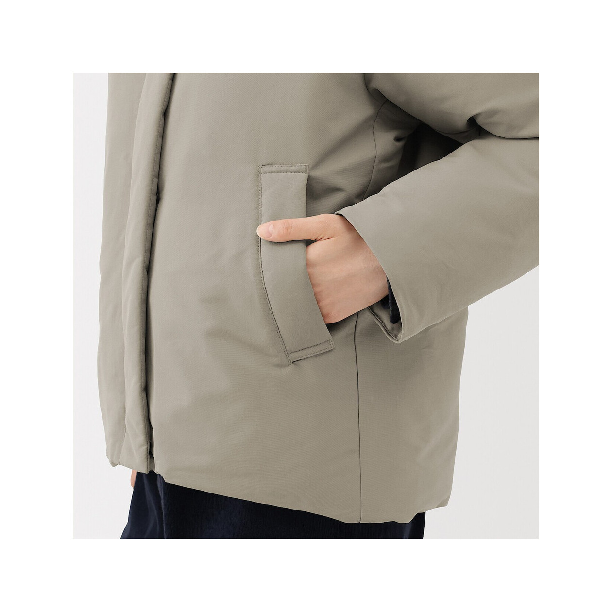 Kurtka puchowa z kapturem czarna