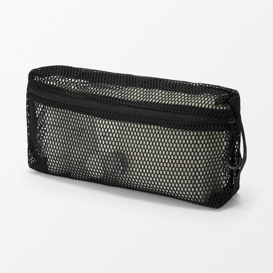 Saszetka z miekkiej siatki czarna M