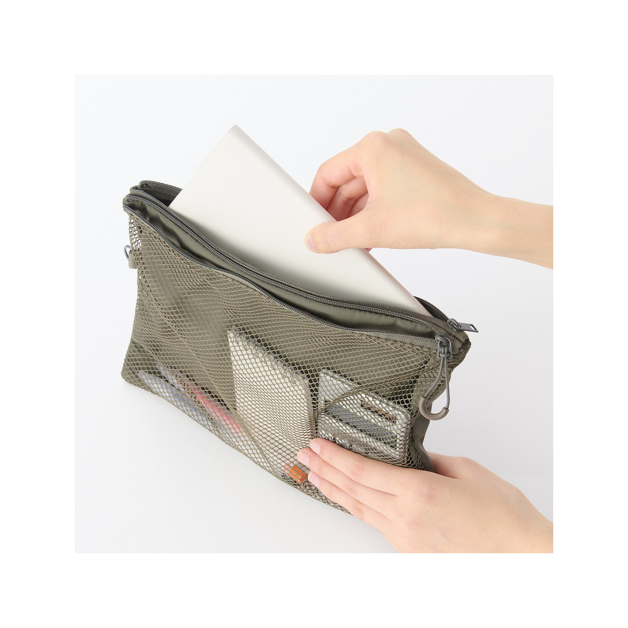 Saszetka z siatki L khaki