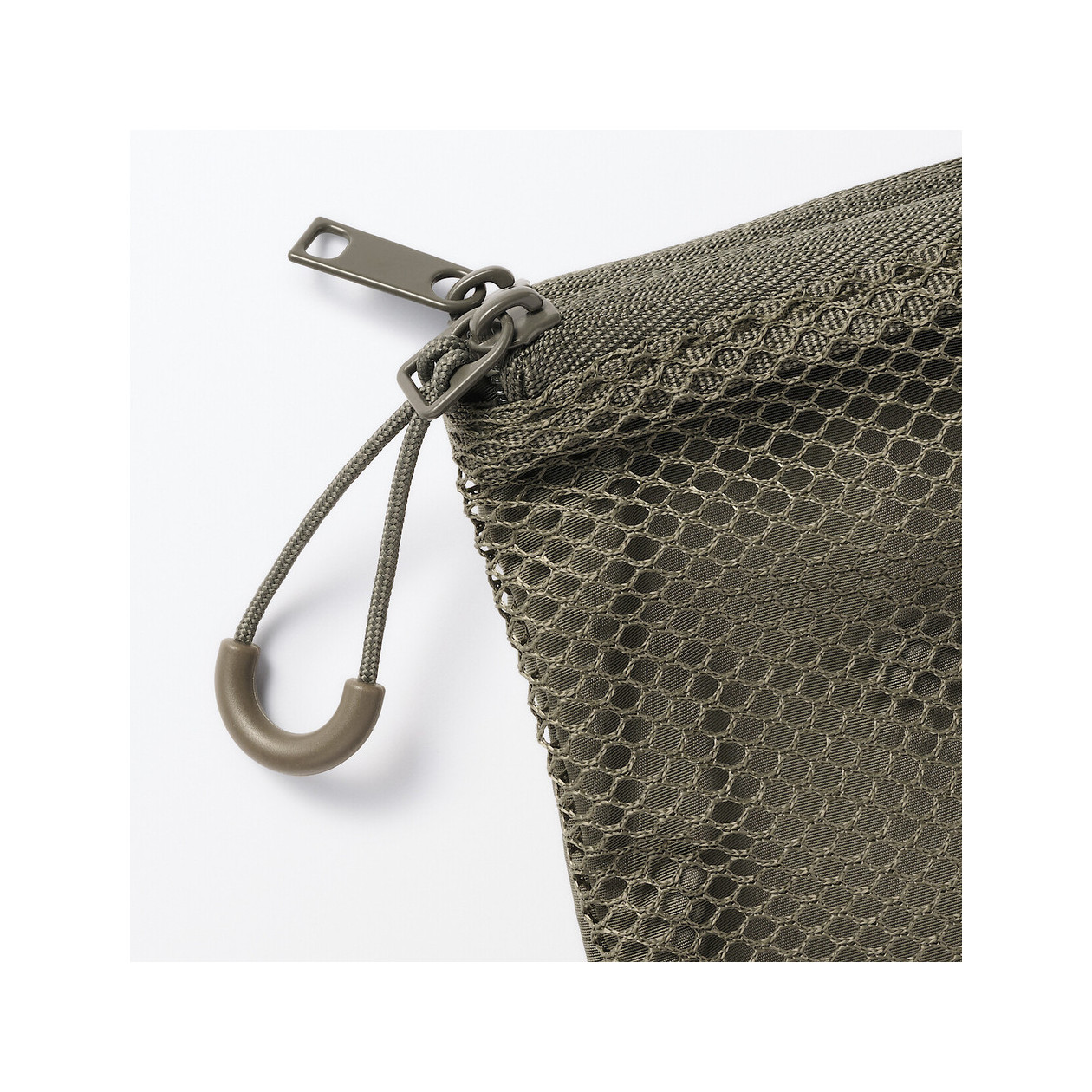 Saszetka z siatki L khaki