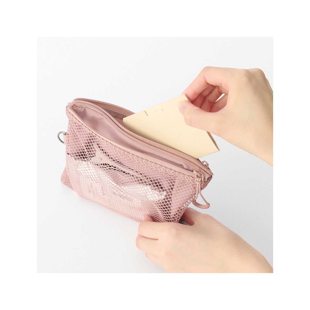Saszetka z siatki M różowa