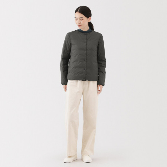 Lekka kurtka puchowa bez kołnierza brązowa