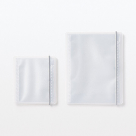 Wolnostojący organizer na karty