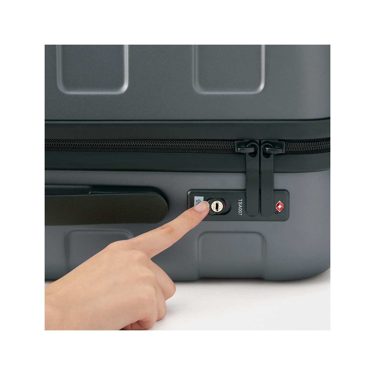 Walizka twarda z poliwęglanu 36l szara