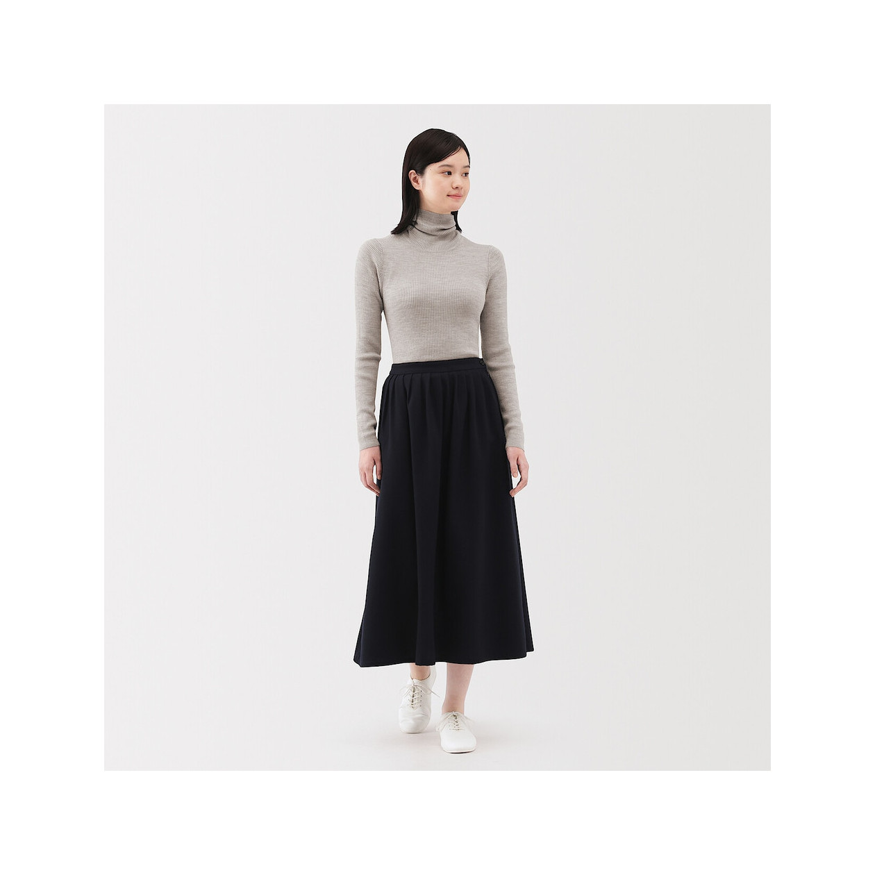 Golf niegryzący wełniany w prążki beżowy