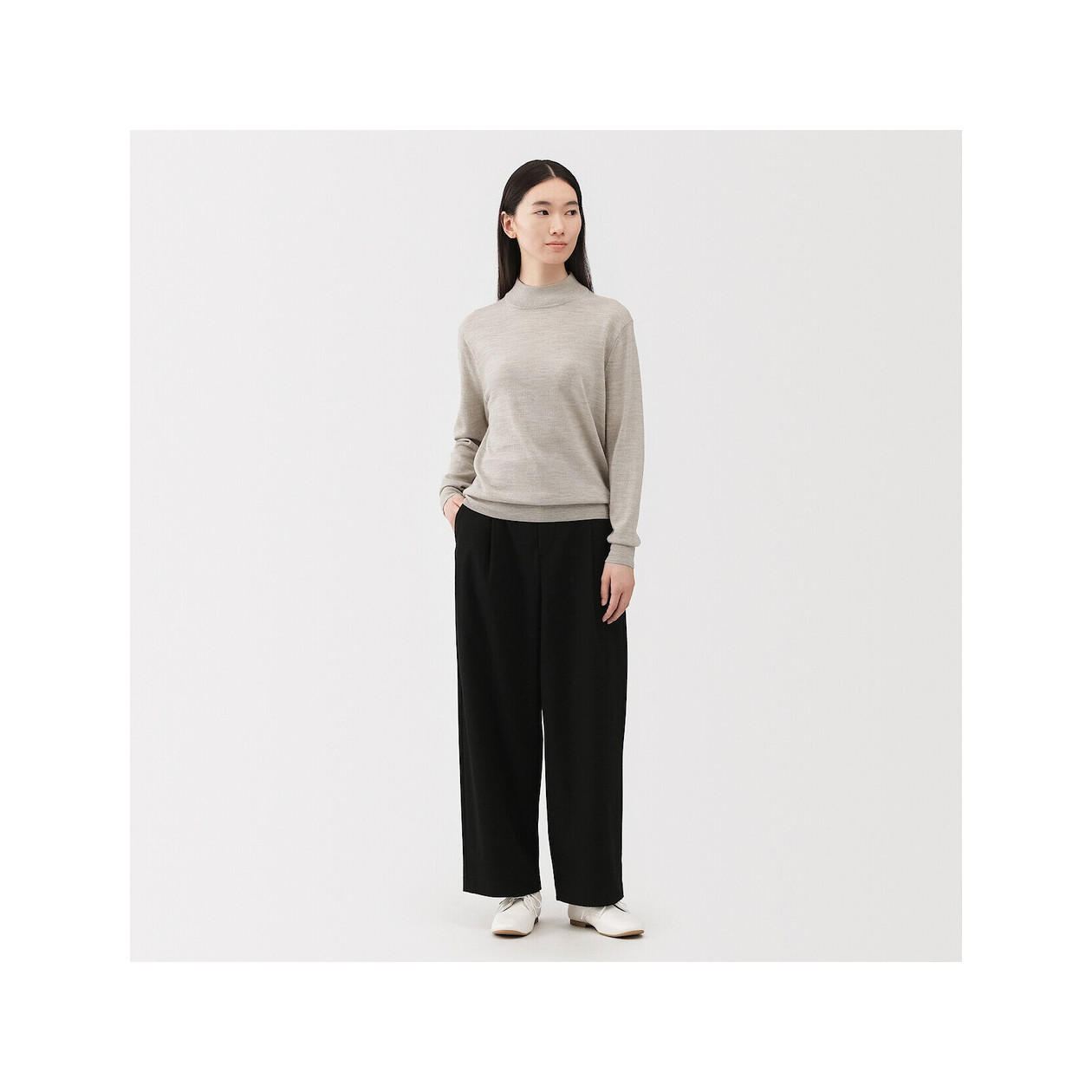 Półgolf niegryzący wełniany beżowy