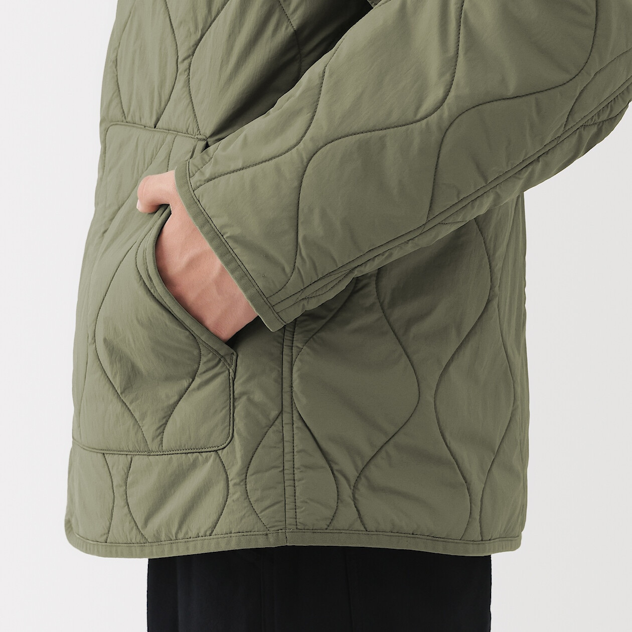 Kurtka pikowana bez kołnierza czarna