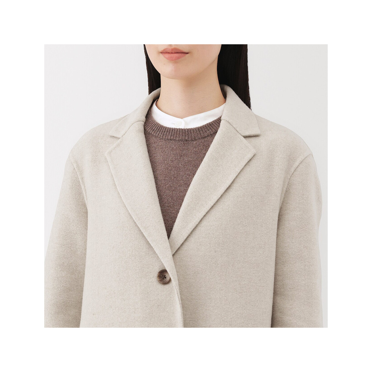 Płaszcz z wełną merino czarny