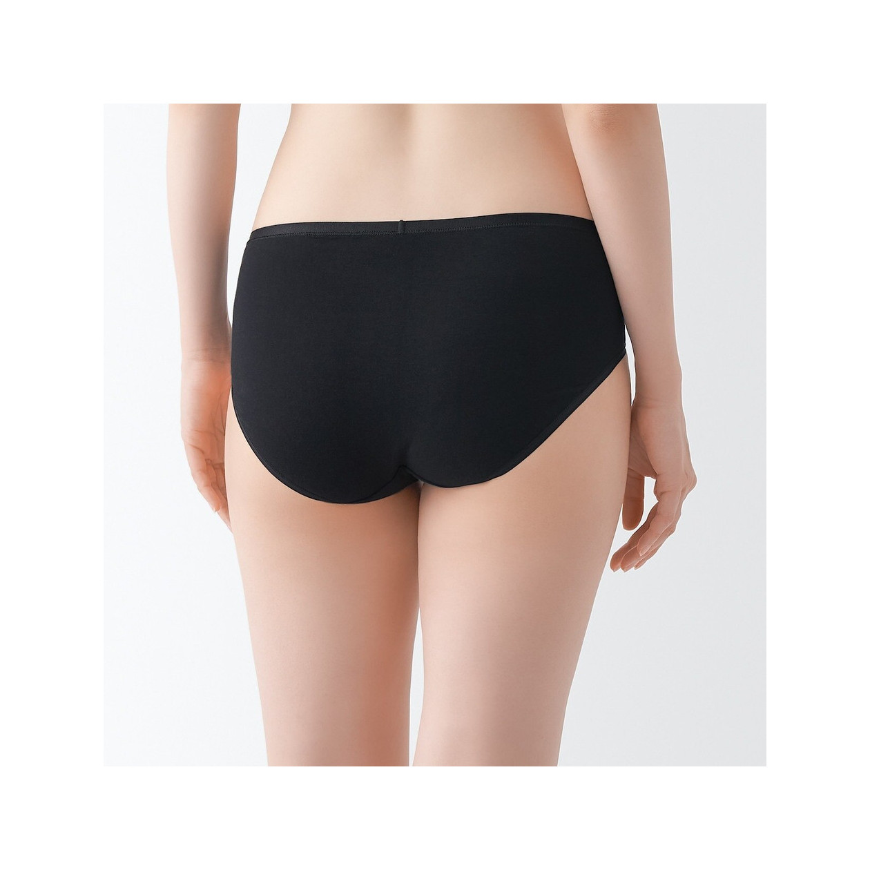 Figi z niskiem stanem czarne