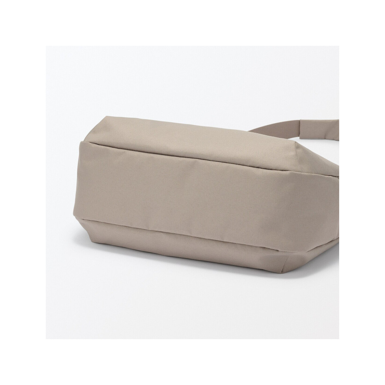 Torba listonoszka miękka wodoodporna beżowa