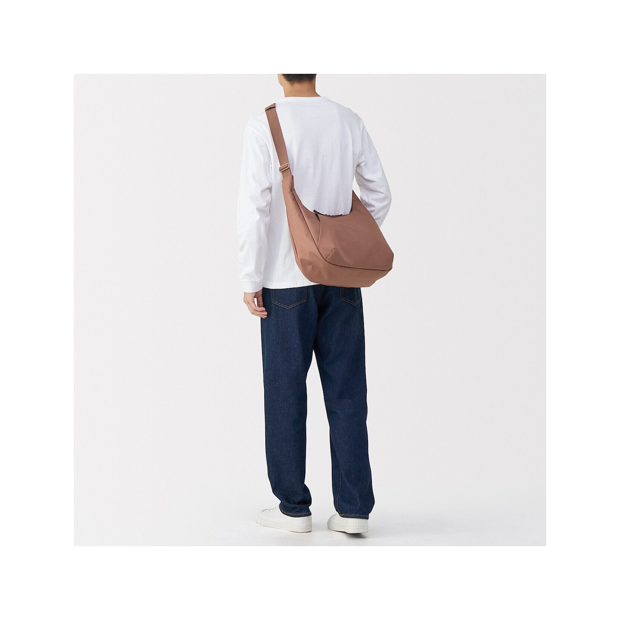 Torba listonoszka miękka wodoodporna brązowa