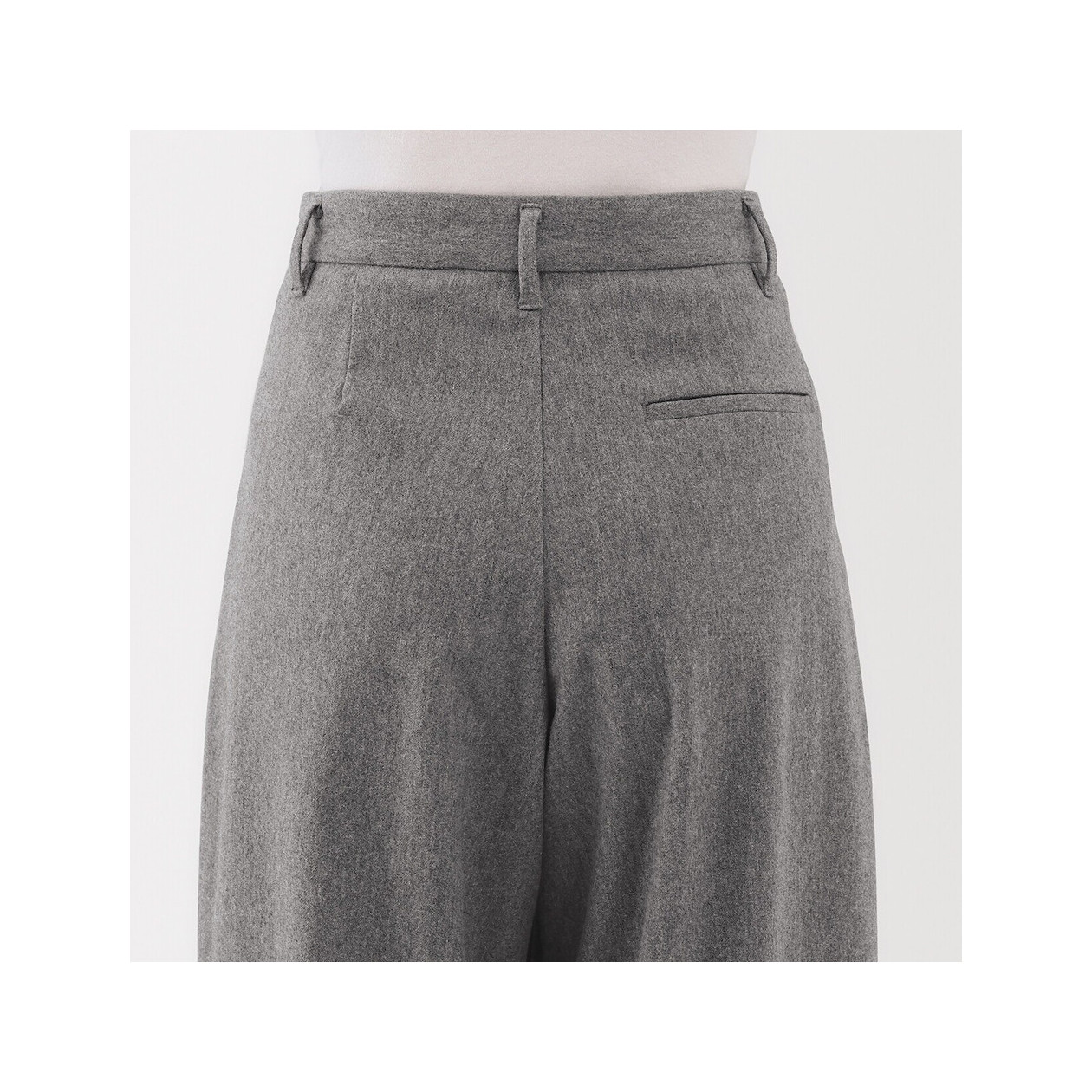 Spodnie z zakładkami szerokie czarne