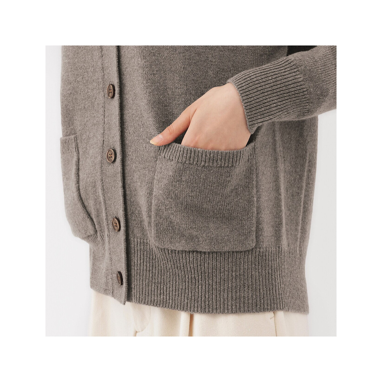 Kardigan wełniany camel