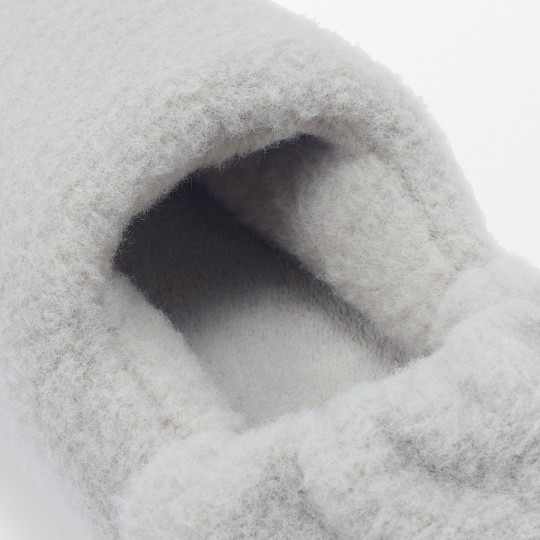 Kapcie ciepłe jasnoszare