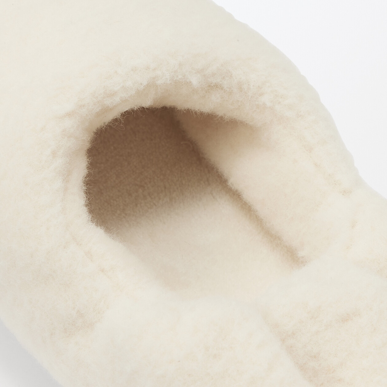 Kapcie ciepłe kremowe