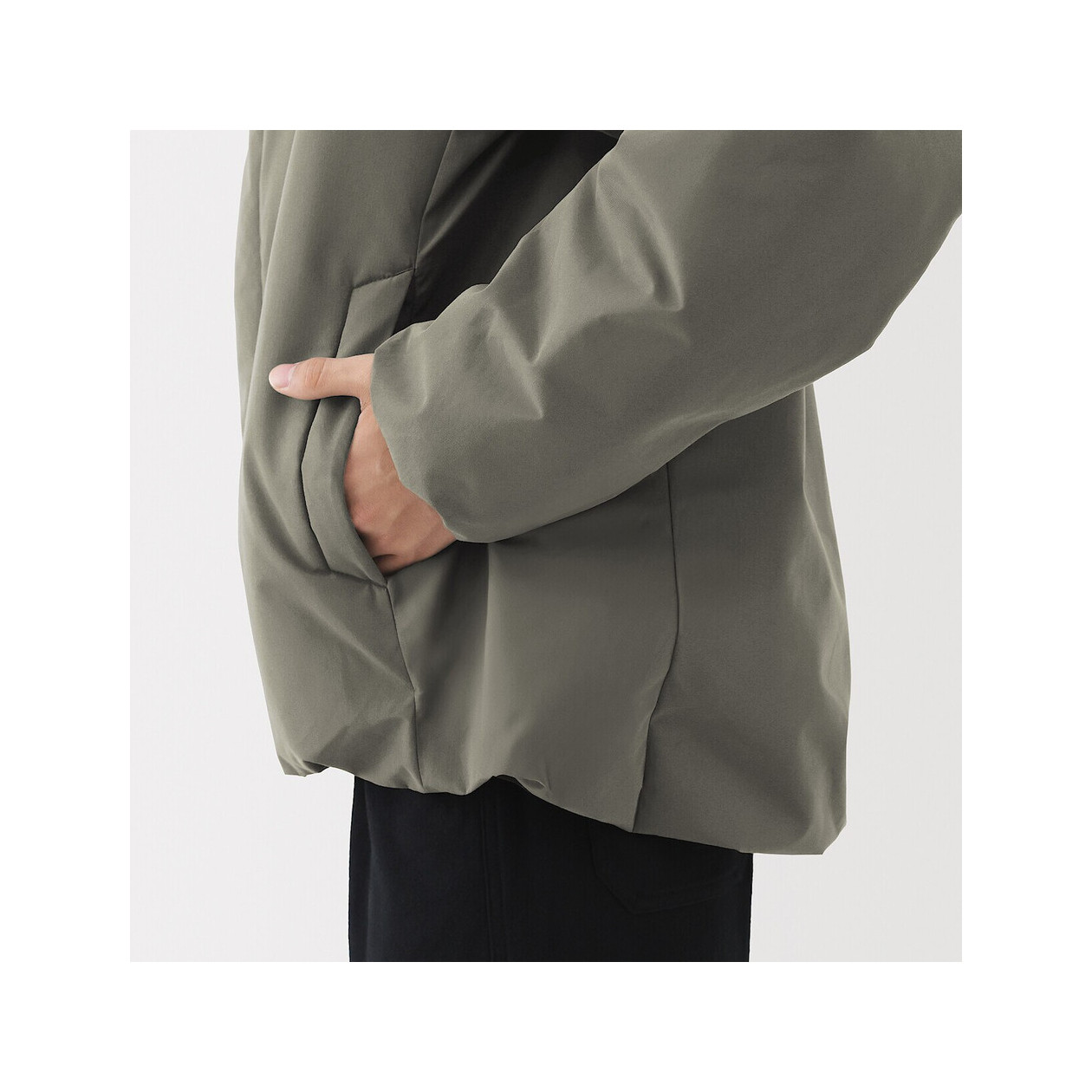 Kurtka puchowa z kapturem czarna