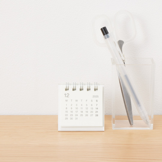Kalendarz 2026 biurkowy mini biały