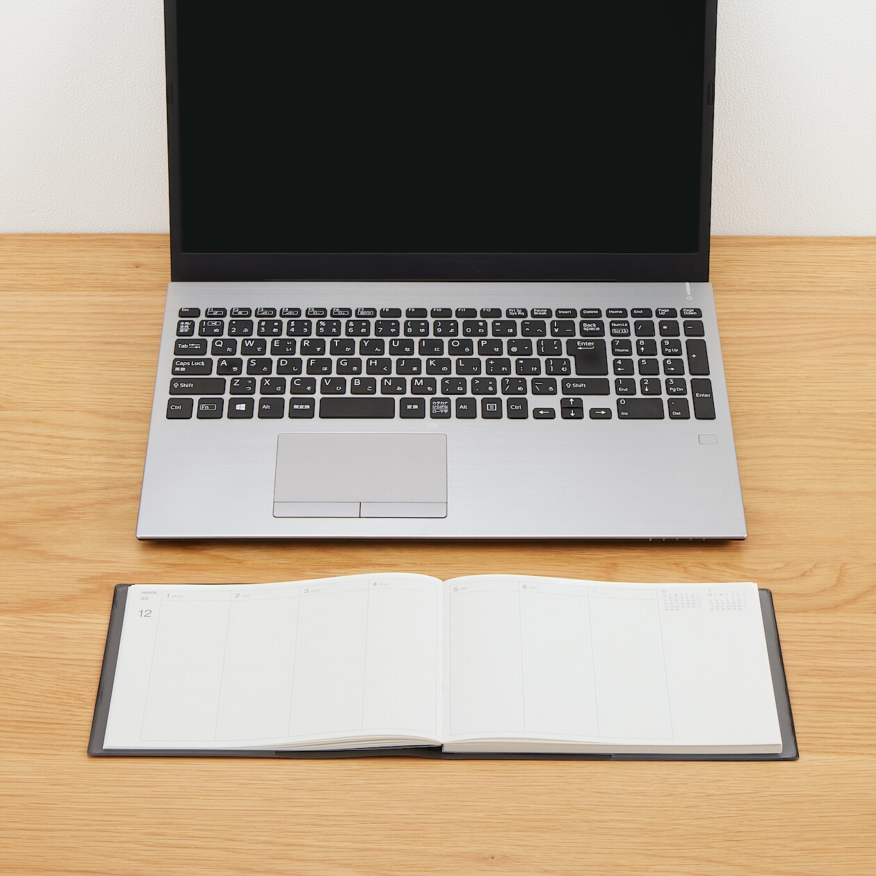 Kalendarz 2026 tygodniowy poziomy B5 winylowy grafitowy