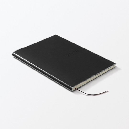 Kalendarz 2026 tygodniowy A5 układ pionowy czarny