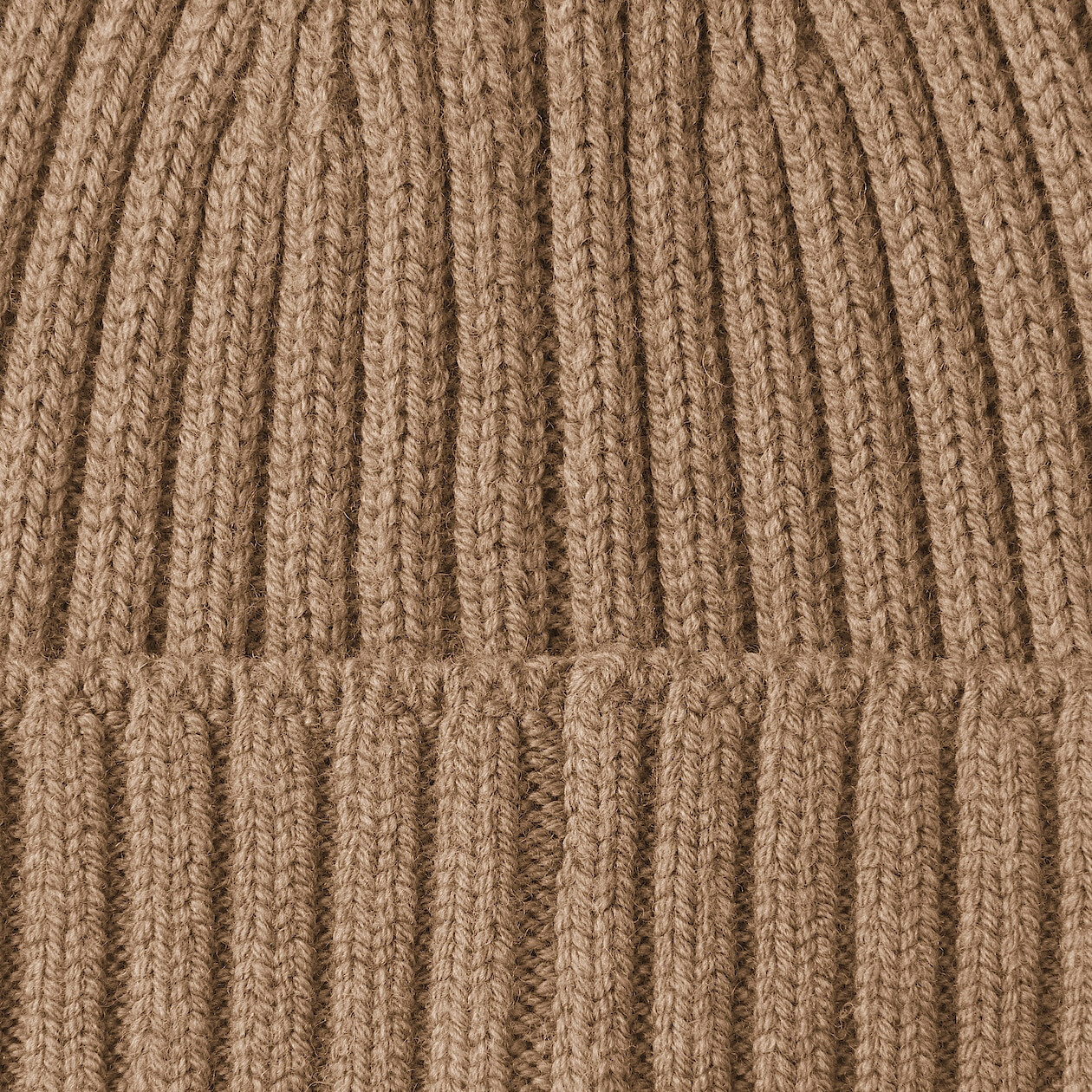 Czapka beanie wełniana niegryząca brązowa