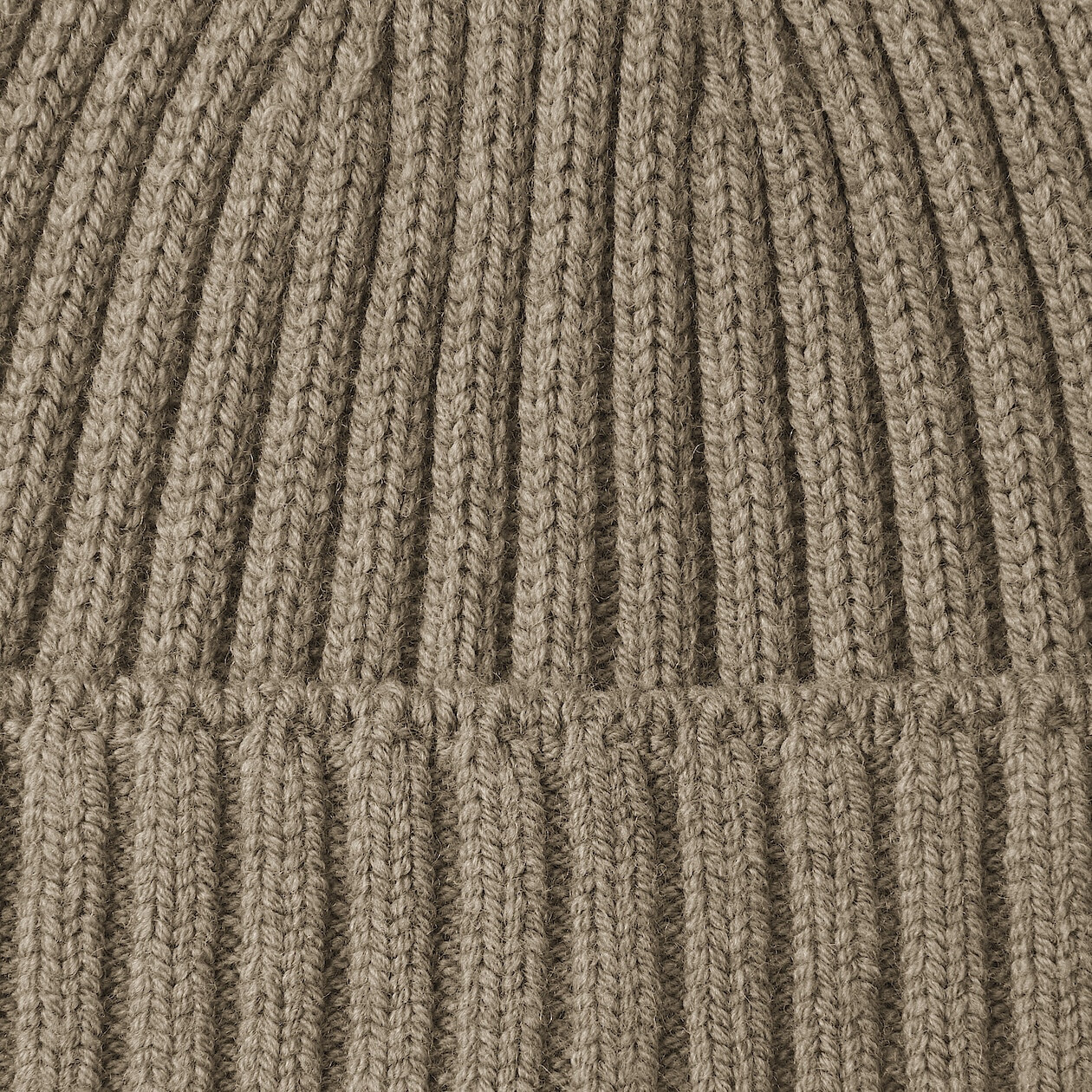 Czapka beanie wełniana niegryząca khaki