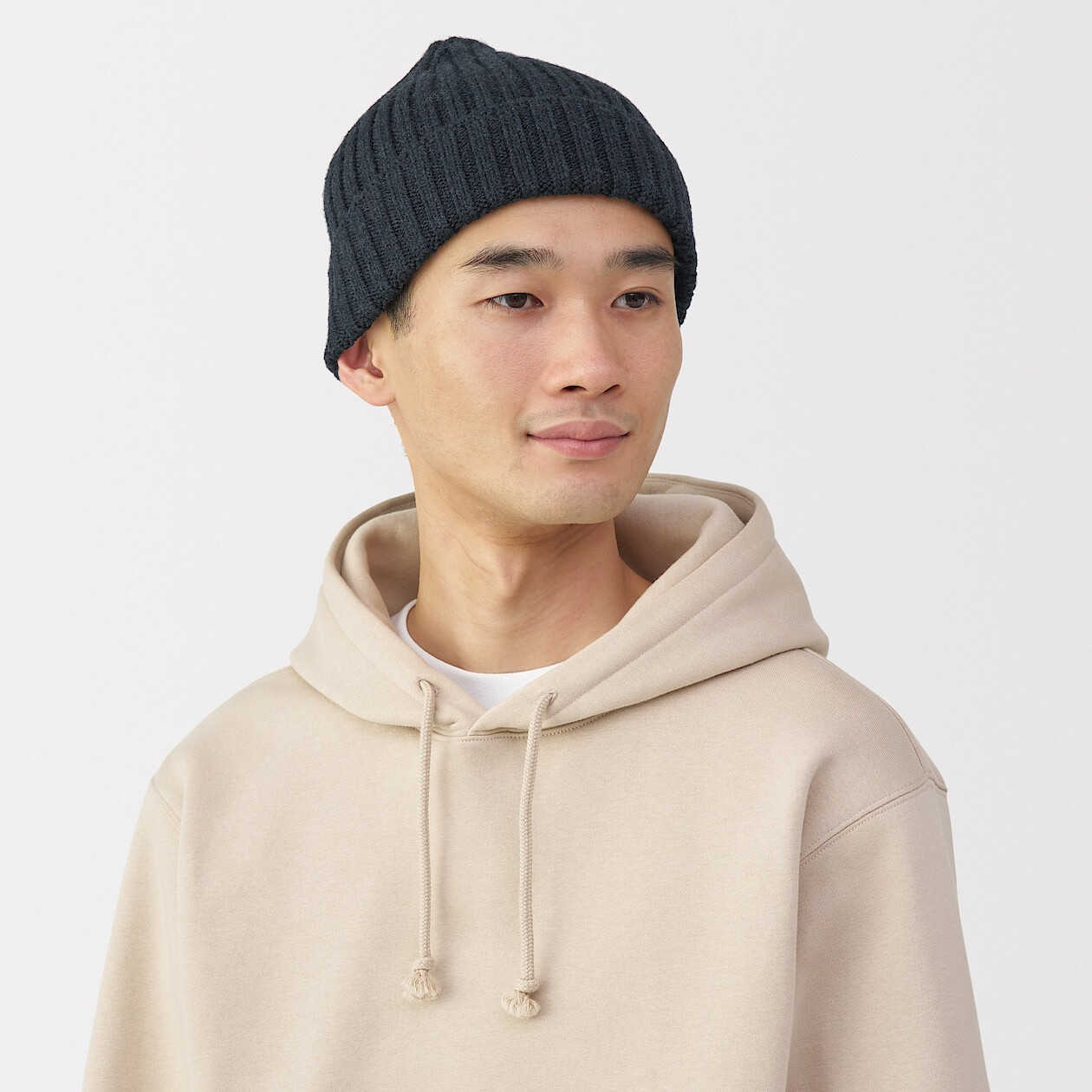 Czapka beanie wełniana niegryząca grafitowa