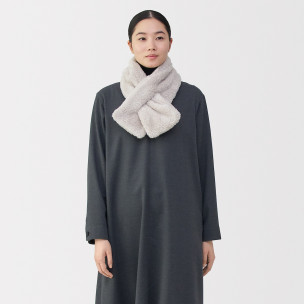 Szalik pluszowy szarobrązowy