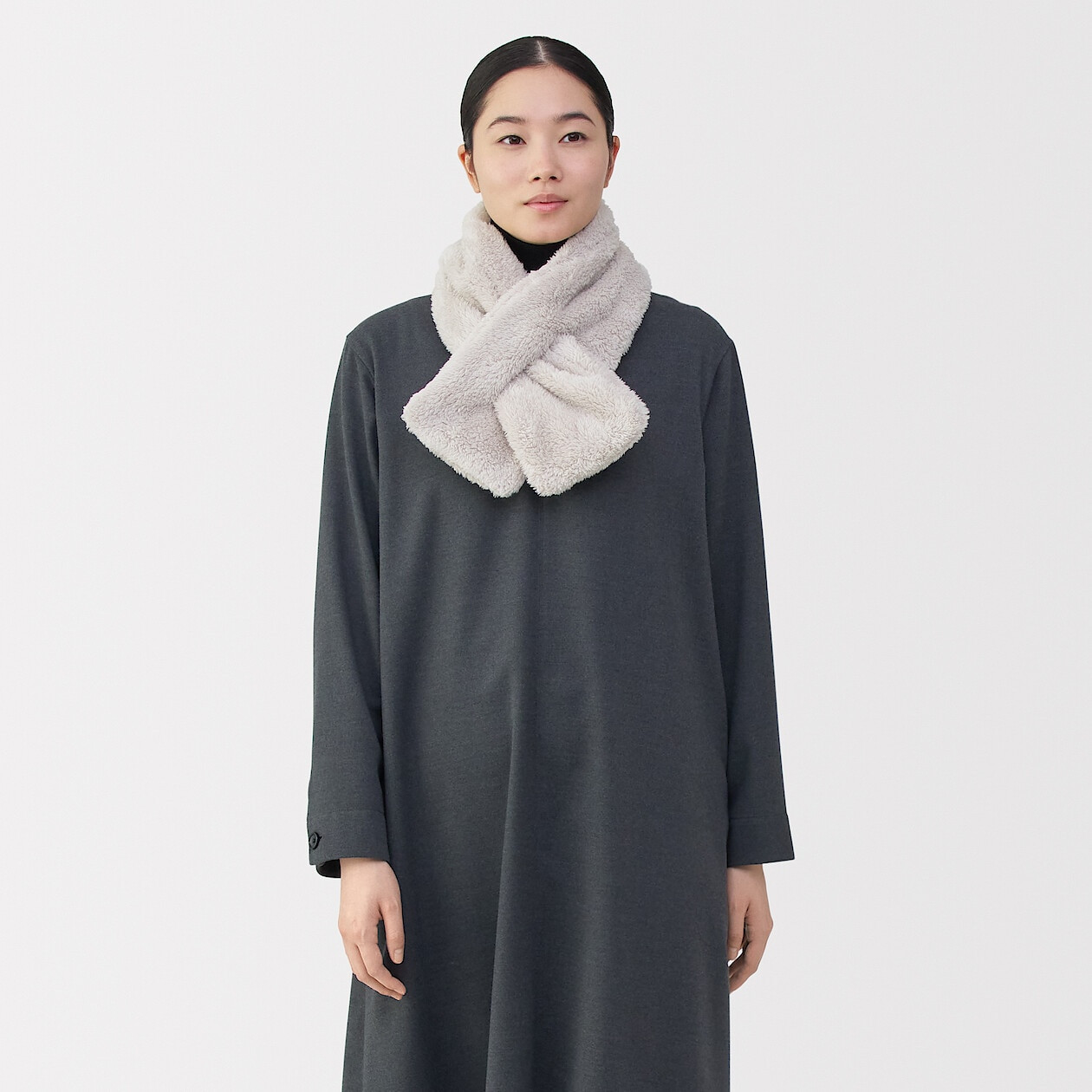 Szalik pluszowy szarobrązowy