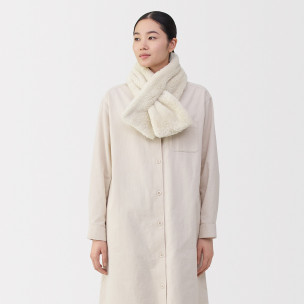 Szalik pluszowy kremowy