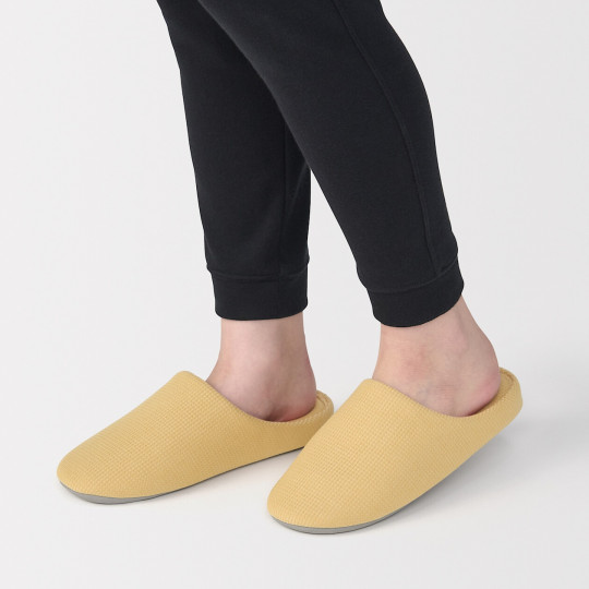 Kapcie z bawełnianą wkładką comfort żółte