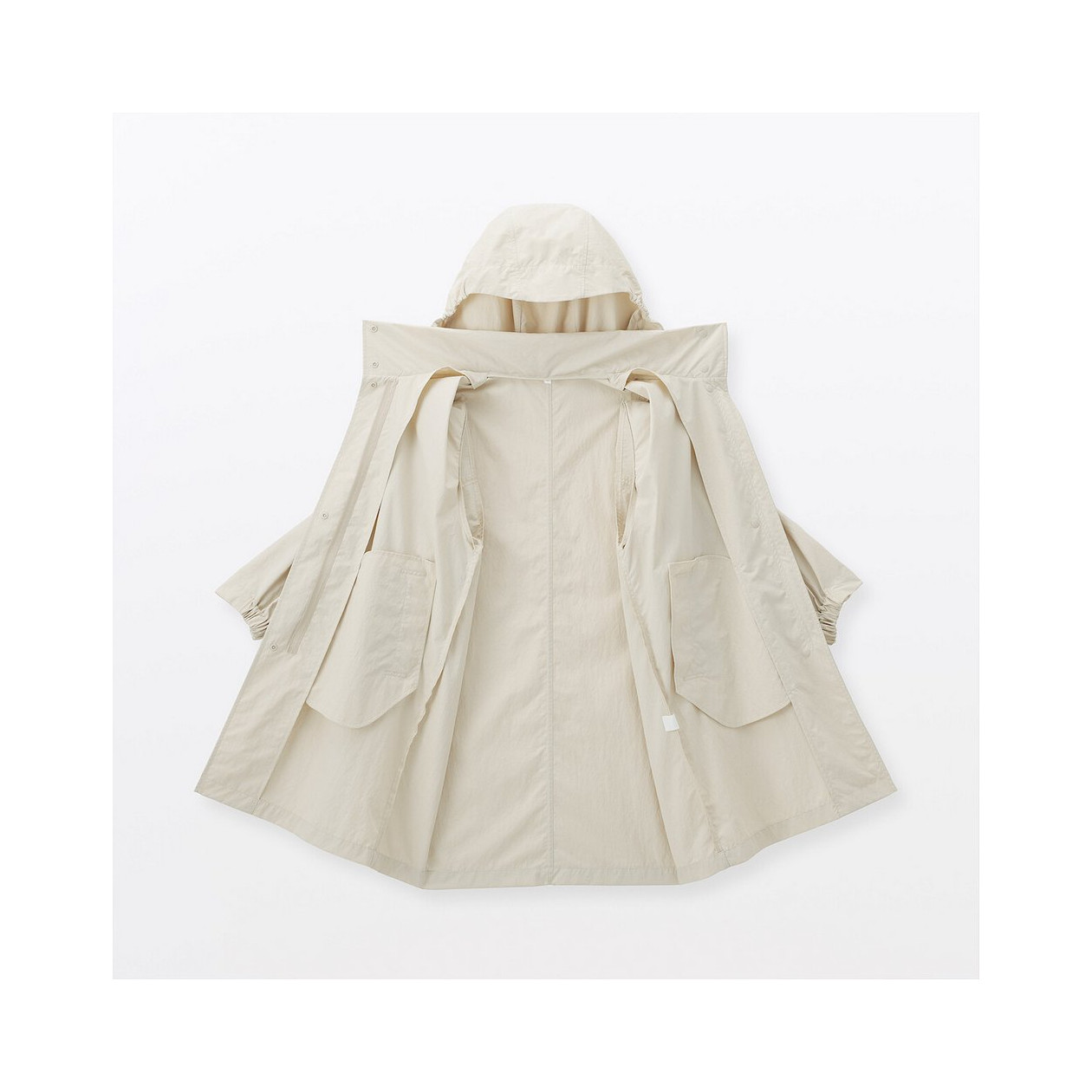 Płaszcz wodoodporny kremowy