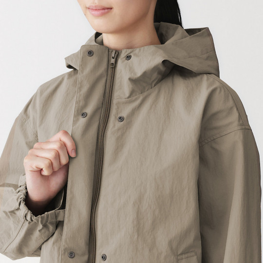Kurtka wodoodporna szarobrązowa