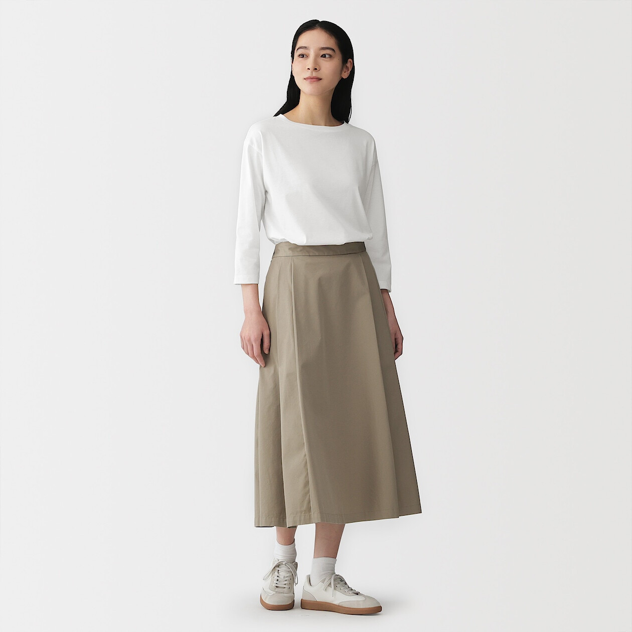 Bluzka z dekoltem w łódkę biała