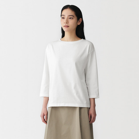 Bluzka z dekoltem w łódkę biała