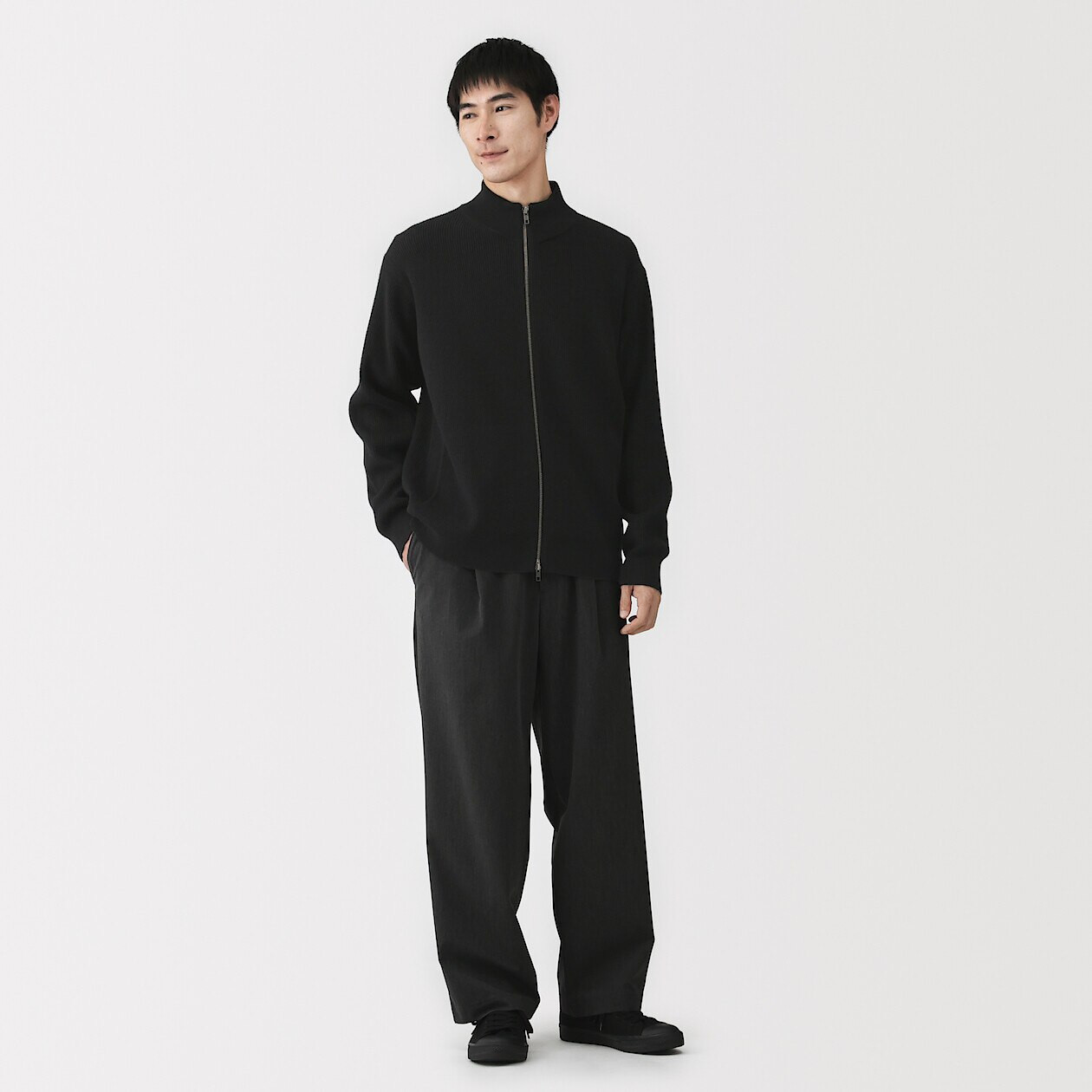 Kardigan na zamek czarny