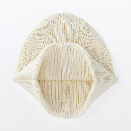 Czapka z jedwabiem kremowa