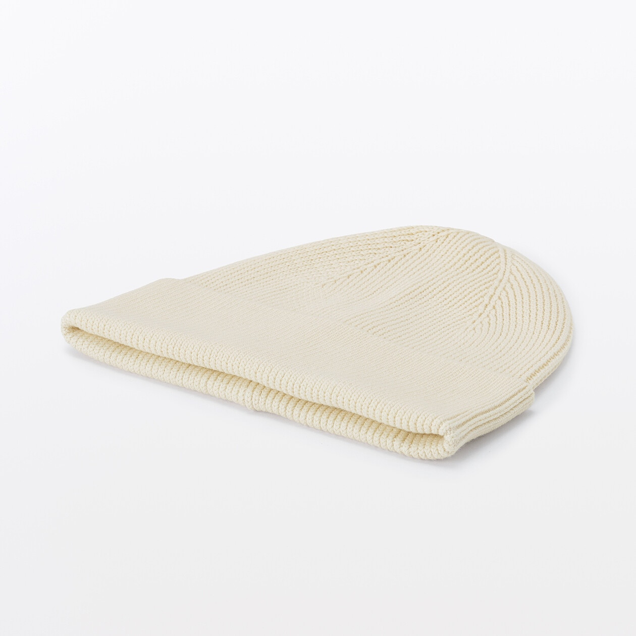 Czapka z jedwabiem kremowa