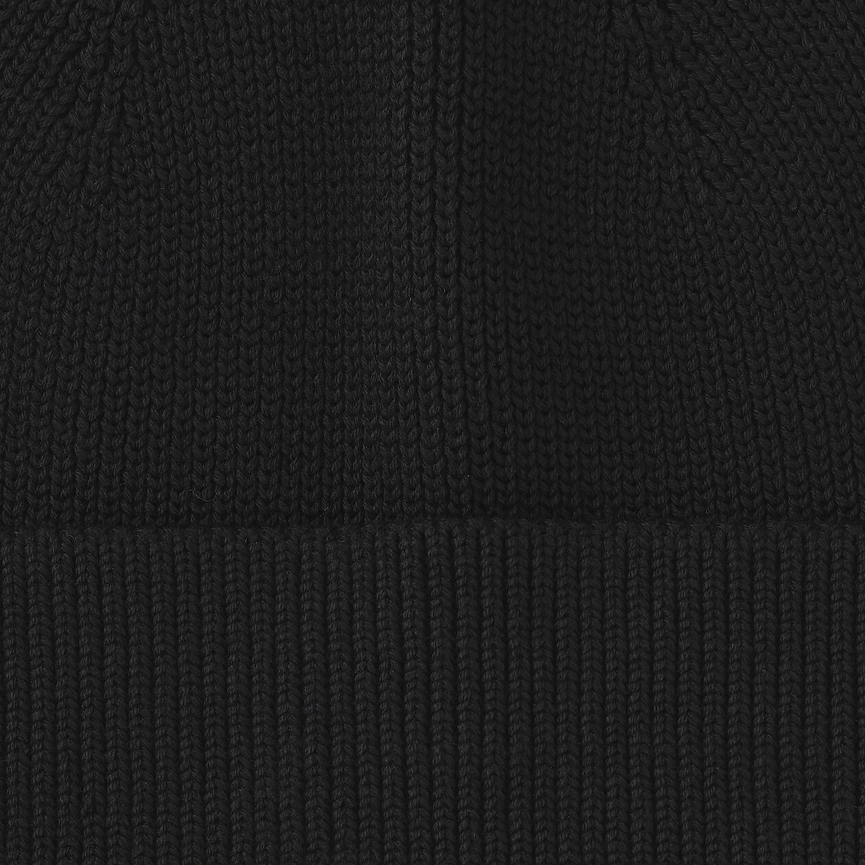 Czapka z jedwabiem czarna