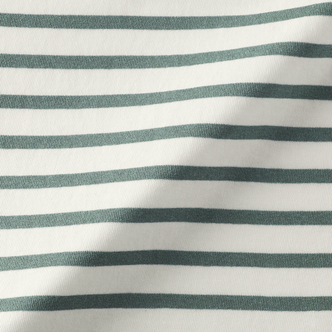 Bluzka z dekoltem w łódkę i krótkim rękawem w zielone paski