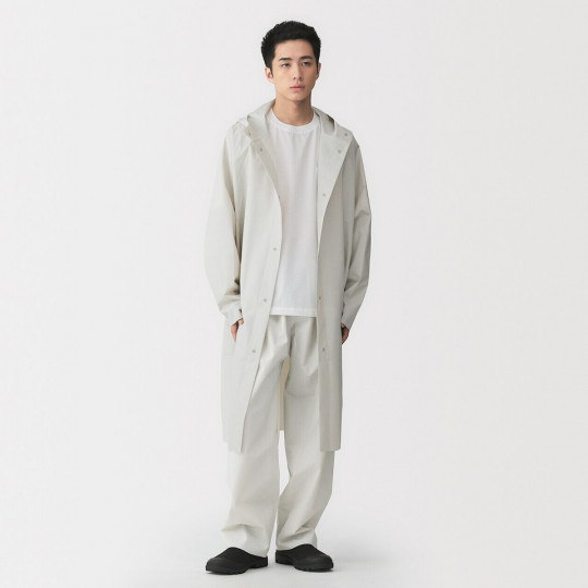 Spodnie przeciwdeszczowe docinane beżowy