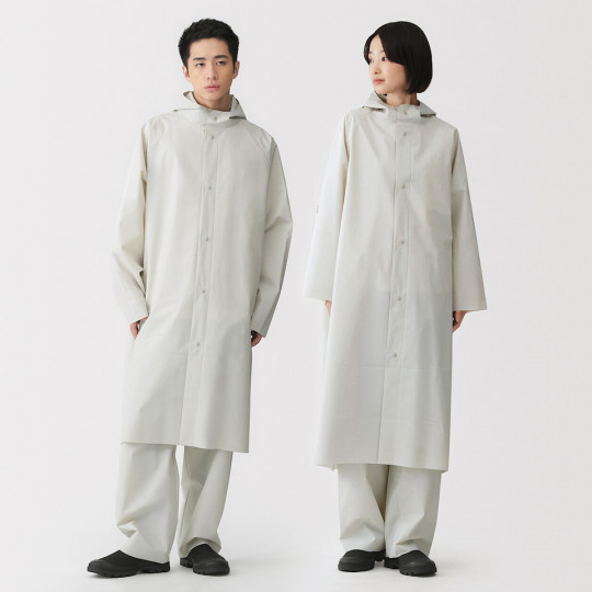 Płaszcz przeciwdeszczowy docinany beżowy