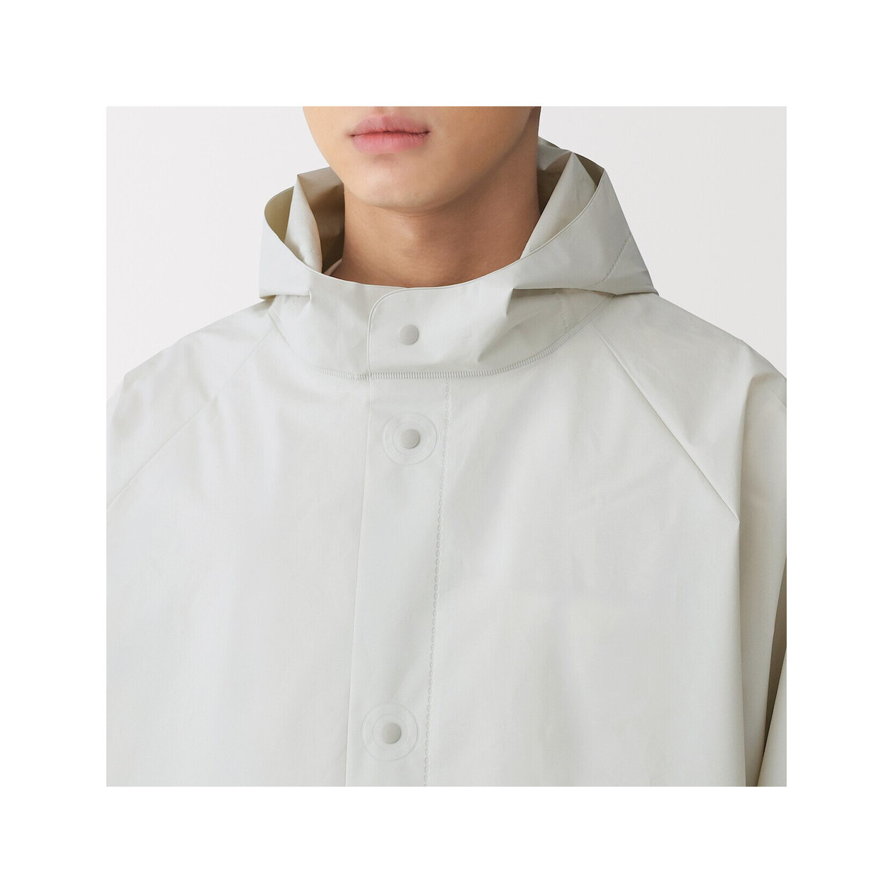 Płaszcz przeciwdeszczowy docinany beżowy