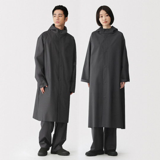 Płaszcz przeciwdeszczowy docinany czarny