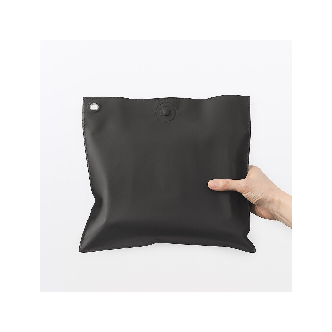 Płaszcz przeciwdeszczowy docinany czarny