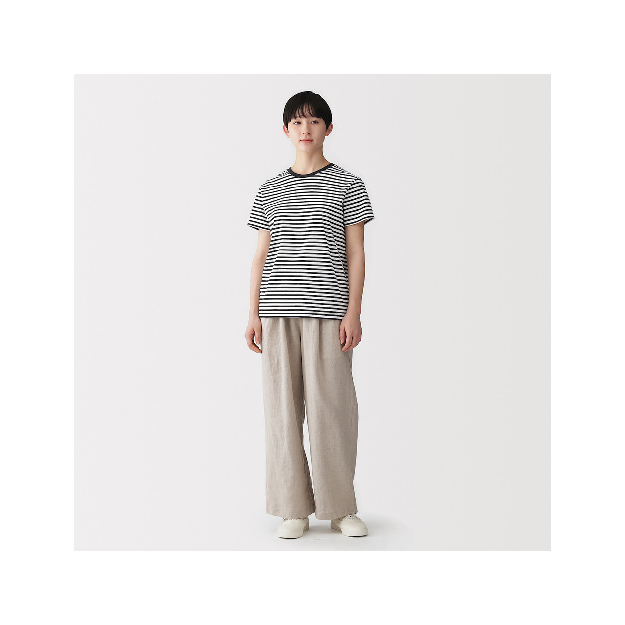 T-shirt w czarno-białe paski