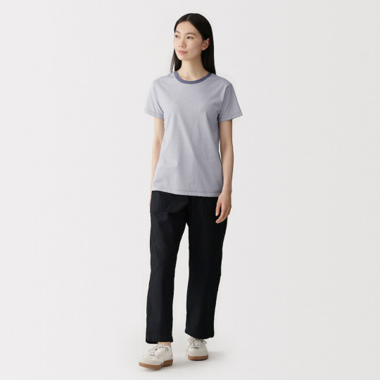 T-shirt w drobne biało niebieskie paski