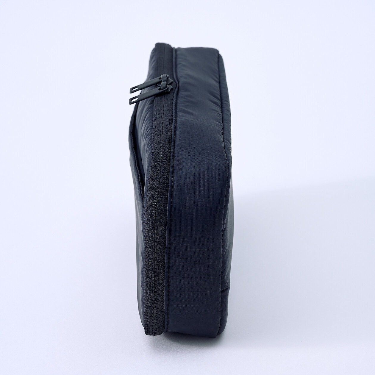 Kosmetyczka z materiału spadochronowego 25x13 cm